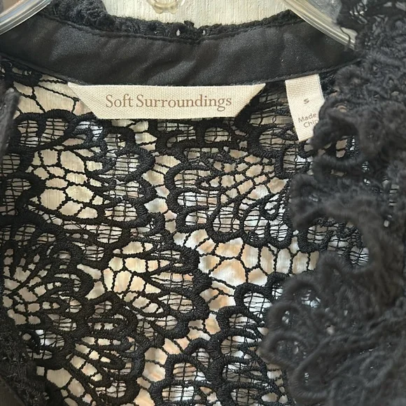 SOFT SURROUNDING LACE CROCHET TOP BLOUSE WOMEN SIZE S BLACK TWO PIECES - Picture 5 of 11
